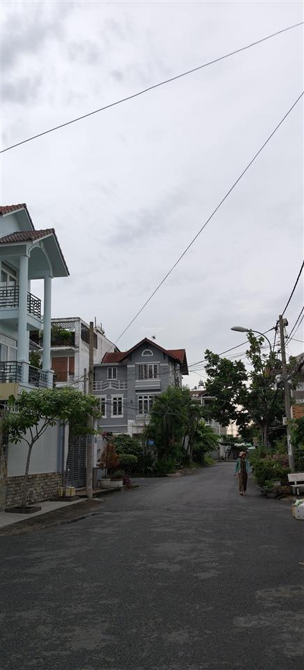 Dãy trọ 7.5*40m lê văn lương, 8,3 tỷ, 256m2, cạnh đại học tôn đức thắng