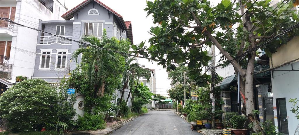 Dãy trọ 7.5*40m lê văn lương, 8,3 tỷ, 256m2, cạnh đại học tôn đức thắng