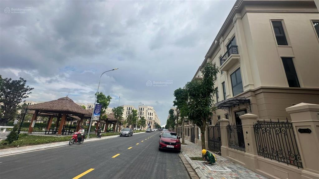 Cho thuê căn góc tại vinhomes global gate 165m2, hàng hiếm gần công viên, chung cư cao cấp. mt 28m