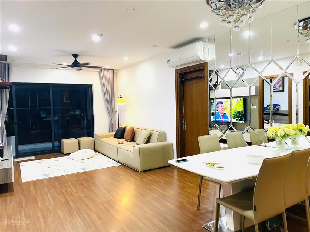 Cho thuê cc 3pn, 2wc, 136m2 tầng trung hướng mát tại dự án học viện quốc phòng, 15 triệu vnd