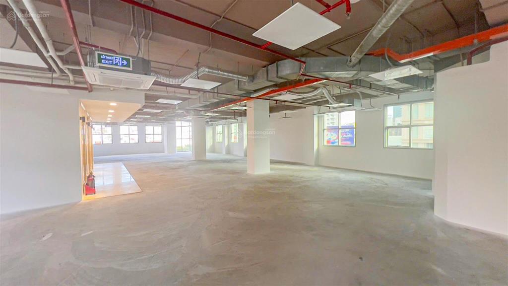Cho thuê vp q1 ~ 49tr, với 160m2, gần sai gon centre, bitexco financial tower