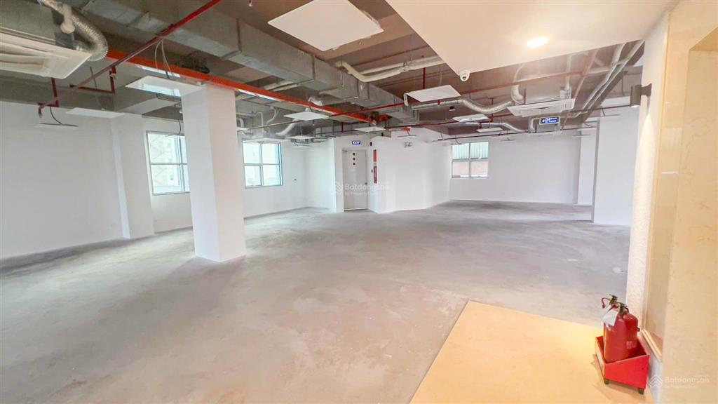 Cho thuê vp q1 ~ 49tr, với 160m2, gần sai gon centre, bitexco financial tower