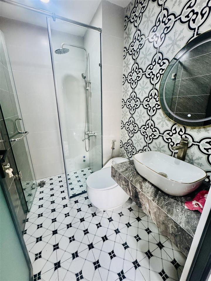 Bán villa nhà phố tuyệt đẹp, ngang khủng 7m1, 5 tầng, hẻm xe hơi, gần chợ hạnh thông tây