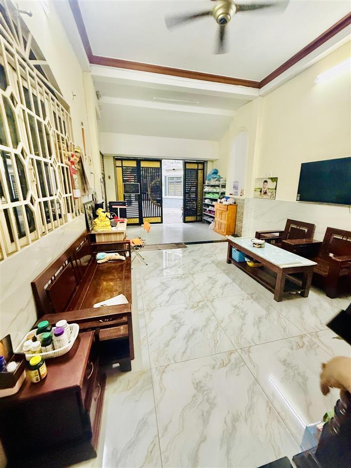 Chỉ 8,x tỷ có nhà 94m2 ngang 5m xe hơi thông gần công viên làng hoa
