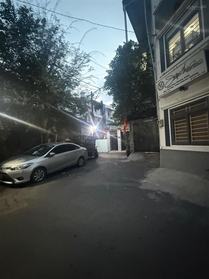 Chỉ 8,x tỷ có nhà 94m2 ngang 5m xe hơi thông gần công viên làng hoa