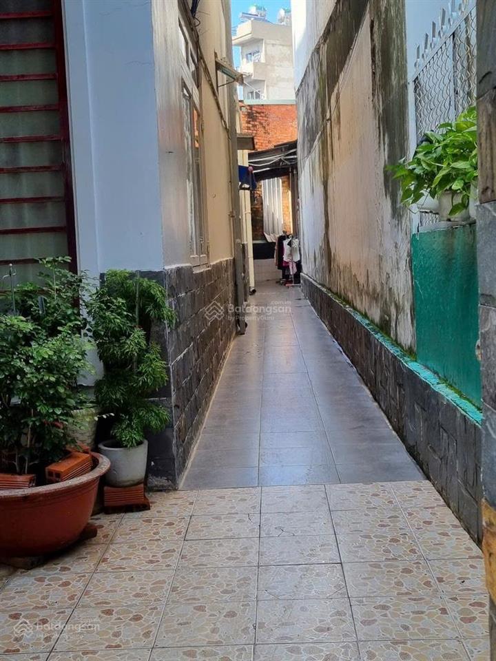 Gò vấp, gần sân bay, 200m2, ngang 6,5m, xe hơi tới cửa, 15 tỷ
