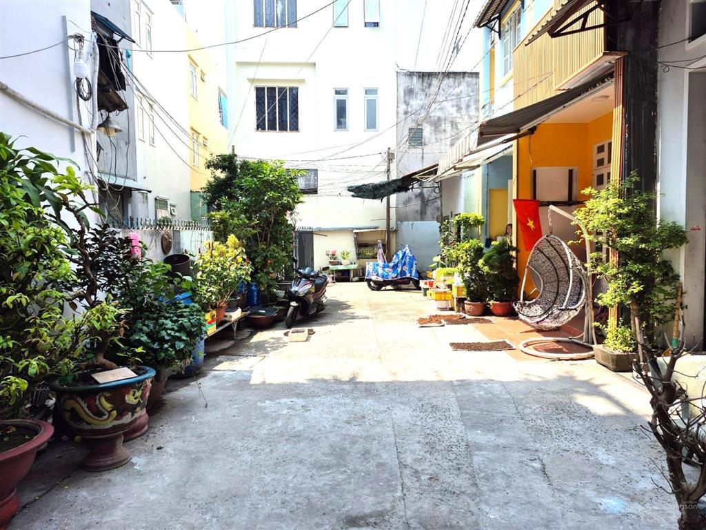 Nhà hẻm xe hơi ngay tân kỳ tân quý tân sơn nhì tân phú  hẻm trước nhà rộng rãi  giá 5 tỷ