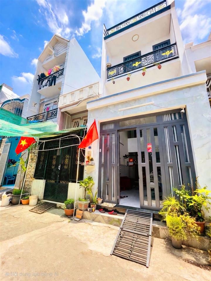 Ngay chợ lê đình cẩn 3 tầng 4x12m hơn 96m2. giá 4,8 tỷ có tl. giáp aeon khu tên lửa  tân phú