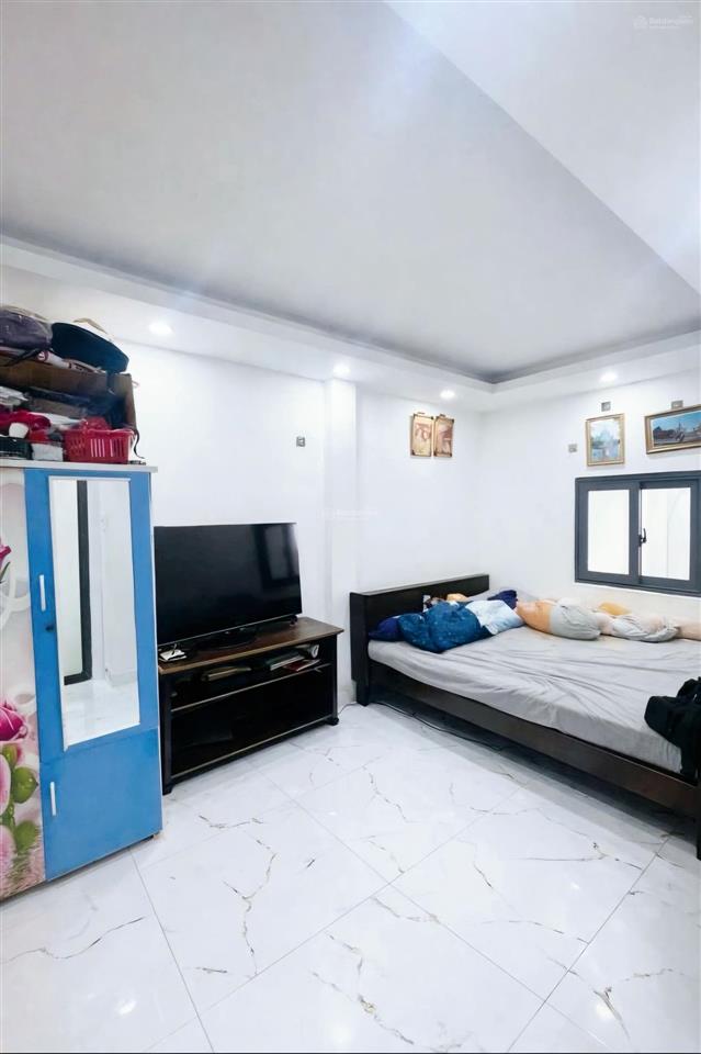 Ngay chợ lê đình cẩn 3 tầng 4x12m hơn 96m2. giá 4,8 tỷ có tl. giáp aeon khu tên lửa  tân phú
