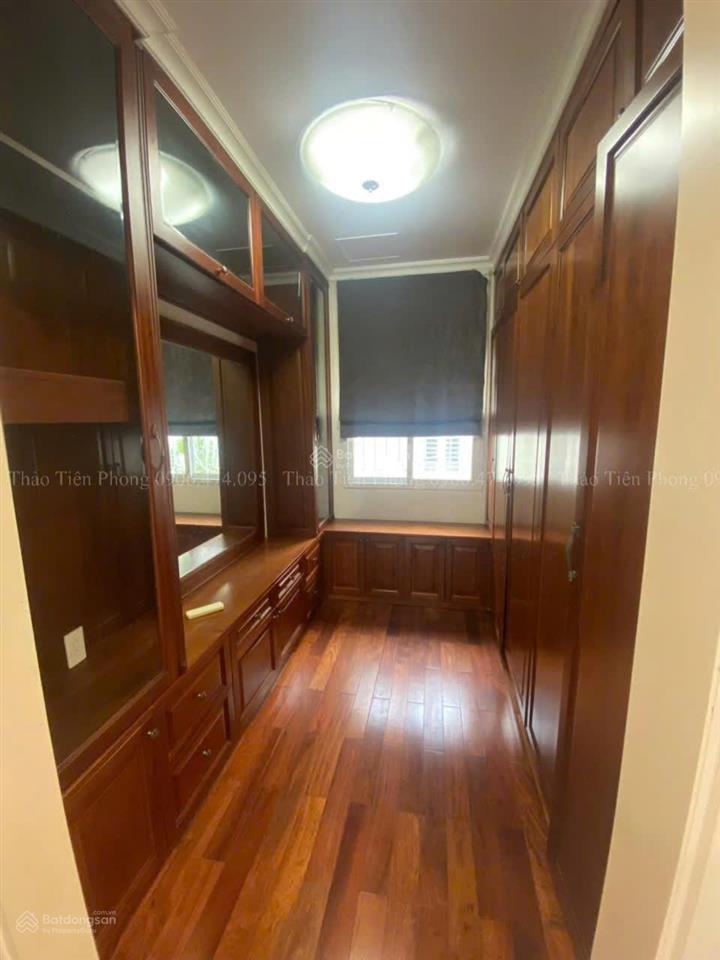 Cho thuê biệt thự splendora 210m2, sân vườn đẹp, nội thất cơ bản, nhà sạch đẹp, vào ở đc ngay, 25tr