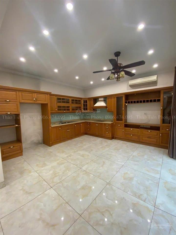 Cho thuê biệt thự splendora 210m2, sân vườn đẹp, nội thất cơ bản, nhà sạch đẹp, vào ở đc ngay, 25tr