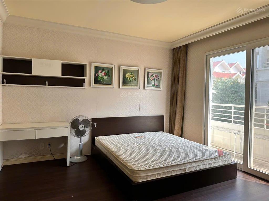 Cho thuê liền kề splendora, 129m2, nhà full đồ, vườn xanh mát cực rộng, 18tr có thg lượng, sẵn xem