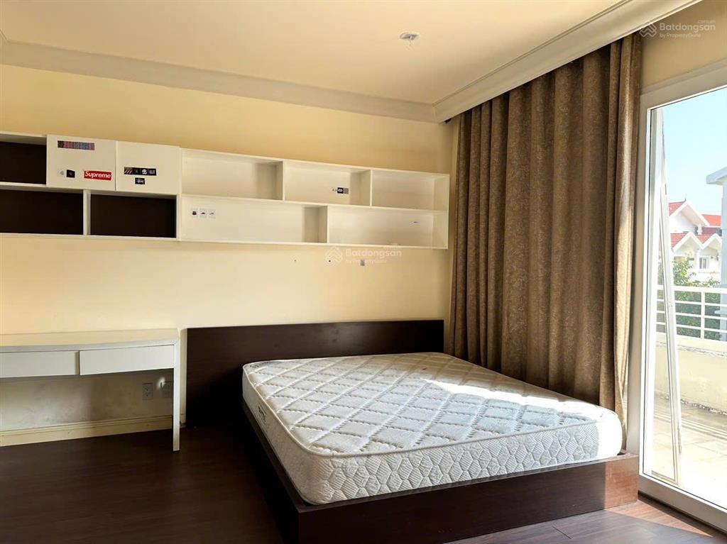Cho thuê liền kề splendora, 129m2, nhà full đồ, vườn xanh mát cực rộng, 18tr có thg lượng, sẵn xem