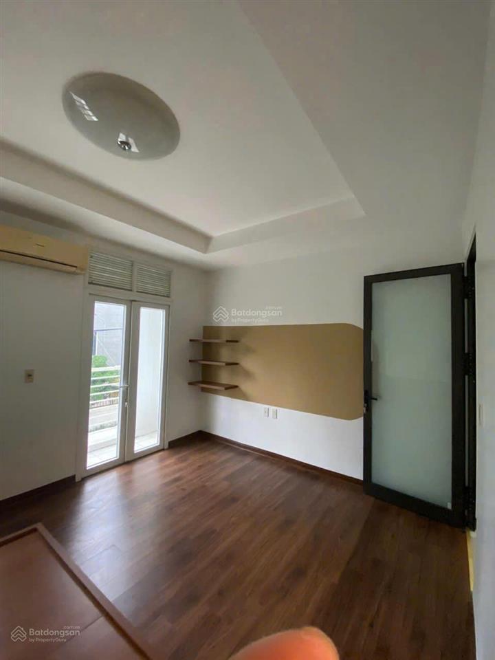 Cho thuê biệt thự splendora 210m2 full đồ mới, nhà mới sơn lại, sân vườn rộng