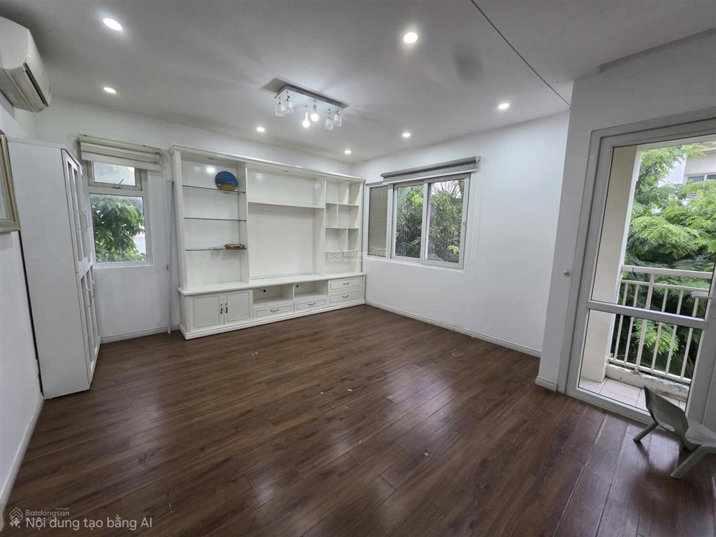 Cho thuê liền kề splendora, căn góc 3 mặt thoáng, 20tr/th, sàn gỗ, nội thất cơ bản