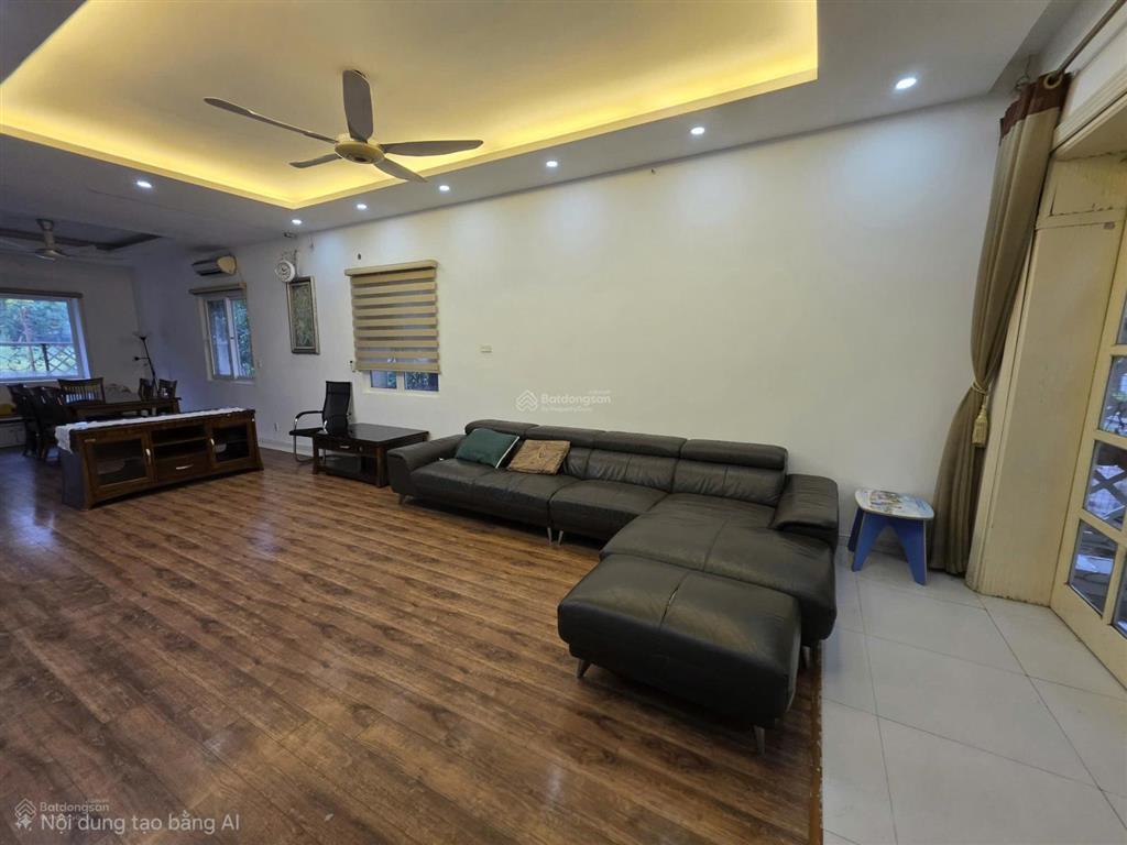 Cho thuê liền kề splendora, căn góc 3 mặt thoáng, 20tr/th, sàn gỗ, nội thất cơ bản