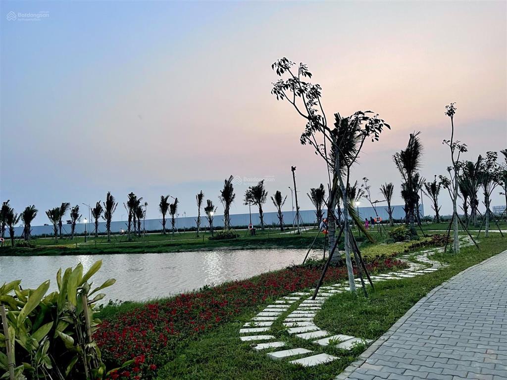Bán biệt thự đơn lập bt5 splendora 270m2, nhà thô, sổ đỏ, 230tr/m2, vị trí đẹp.