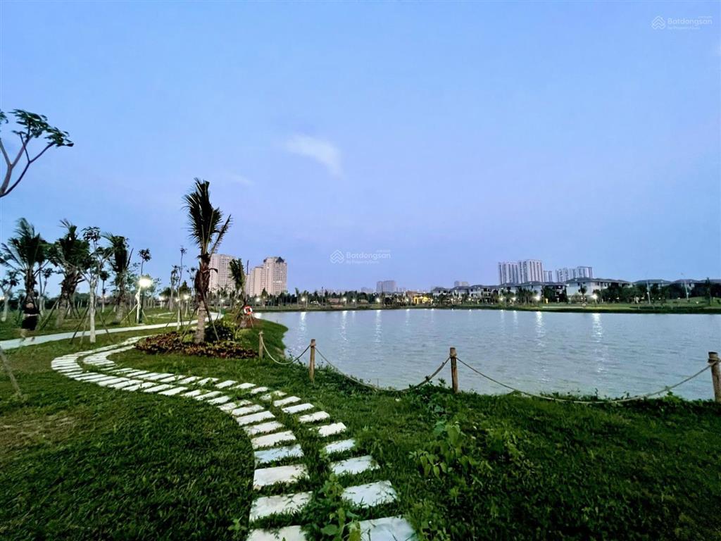 Bán biệt thự đơn lập bt5 splendora 270m2, nhà thô, sổ đỏ, 230tr/m2, vị trí đẹp.