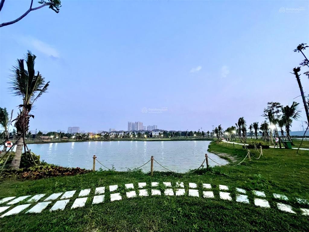Bán biệt thự đơn lập bt5 splendora 270m2, nhà thô, sổ đỏ, 230tr/m2, vị trí đẹp.