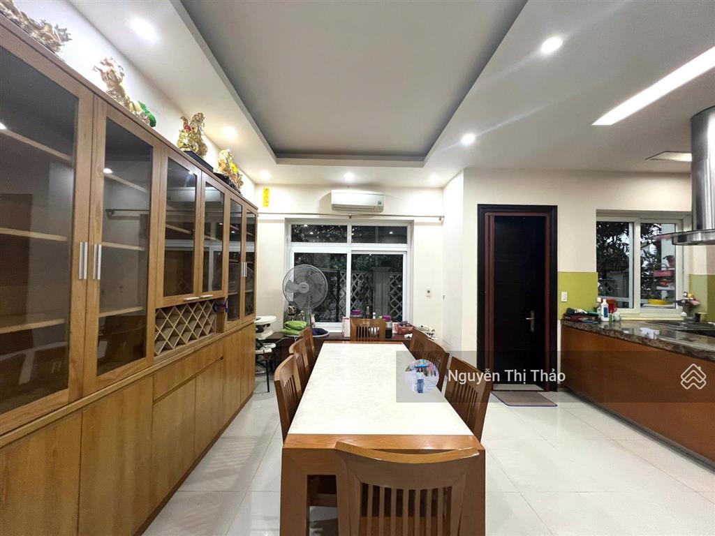 Cho thuê liền kề splendora 145m2, nhà full đồ, sạch sẽ, 23 triệu/th, sân vườn rộng, sẵn xem