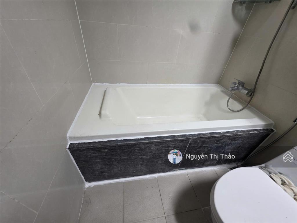 Cho thuê liền kề splendora, 103m2, nhà mới sơn mới lại, 17tr, nội thất cơ bản