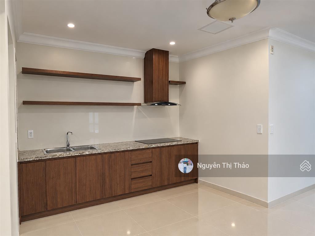 Cho thuê liền kề splendora, 103m2, nhà mới sơn mới lại, 17tr, nội thất cơ bản