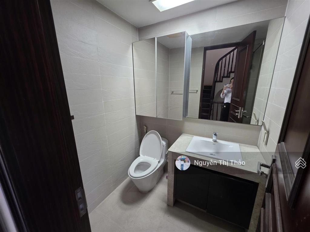 Cho thuê liền kề splendora, 103m2, nhà mới sơn mới lại, 17tr, nội thất cơ bản