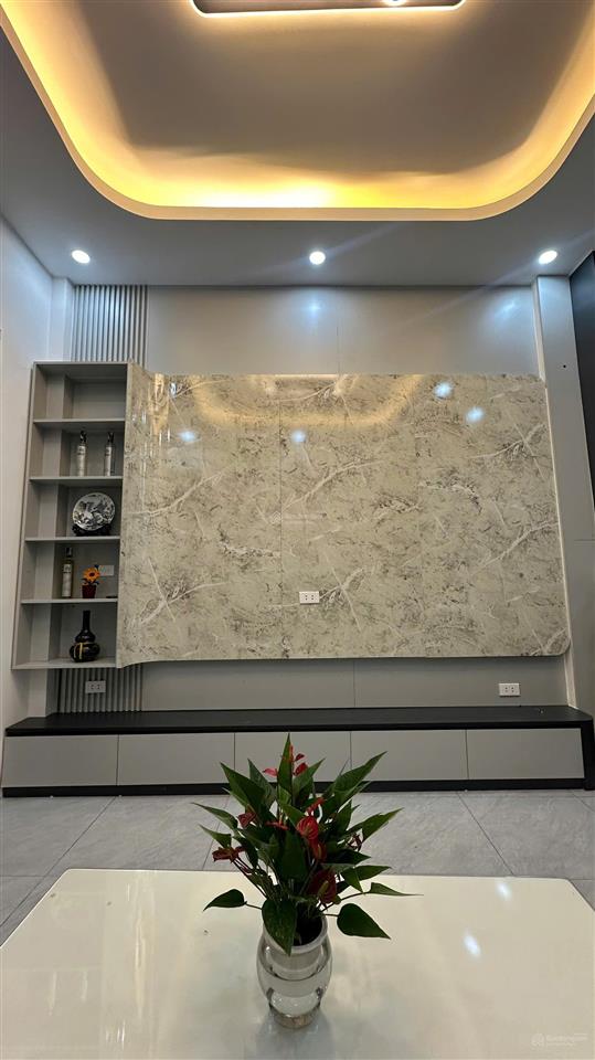 Thụy khuê nhà mới 5 tầng, 3 ngủ gần hồ