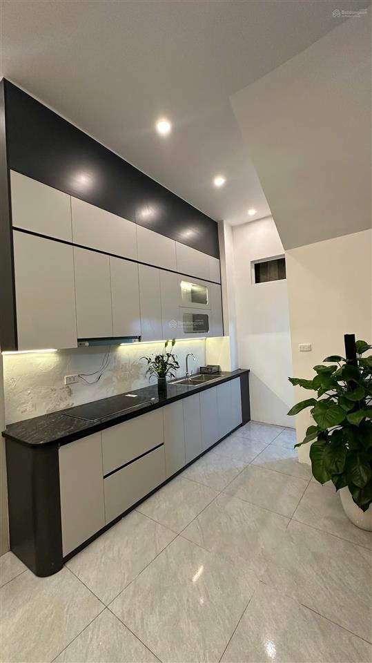Thụy khuê nhà mới 5 tầng, 3 ngủ gần hồ