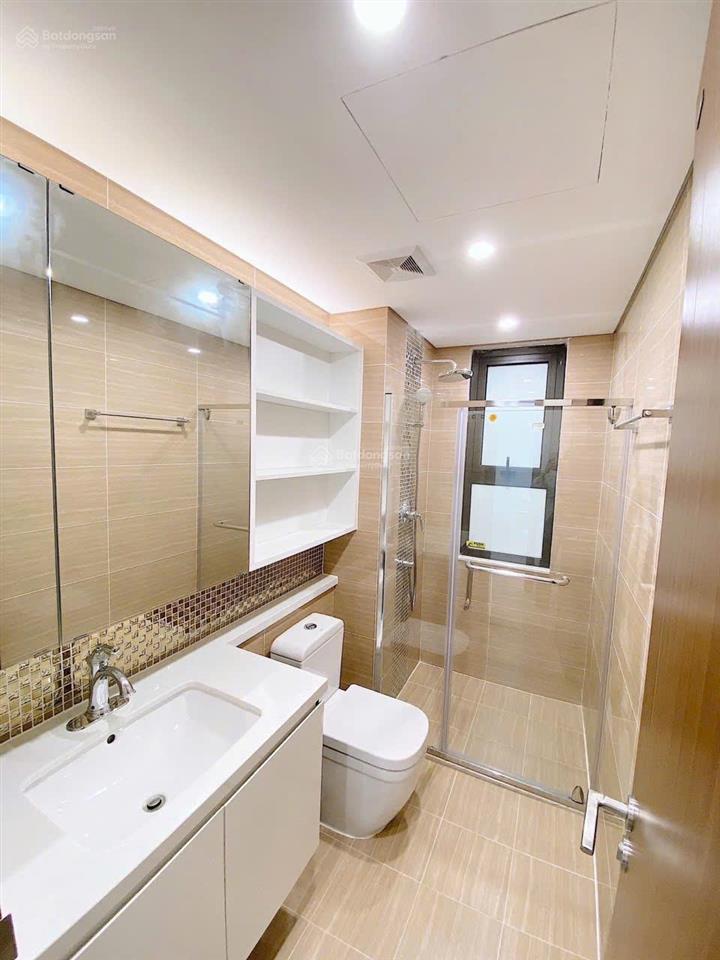 Chính chủ chuyển 3pn nhượng lại căn góc 2pn tầng 15 oct5b kđt resco giá 5,1 tỷ