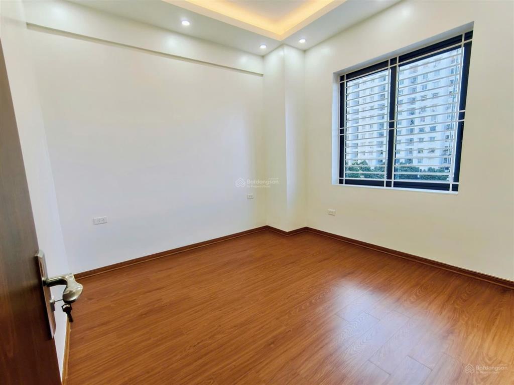 Siêu rẻ  bán căn 3pn 73m2 view hồ đẹp long lanh kđt tp giao lưu chỉ 5,7 tỷ