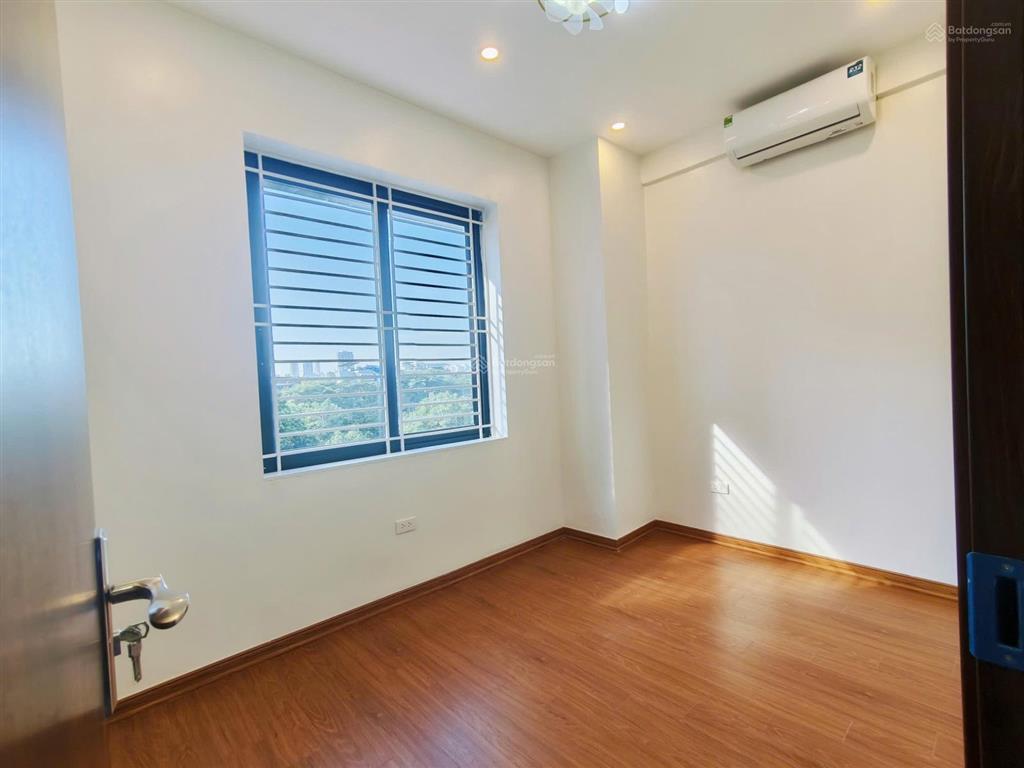 Siêu rẻ  bán căn 3pn 73m2 view hồ đẹp long lanh kđt tp giao lưu chỉ 5,7 tỷ