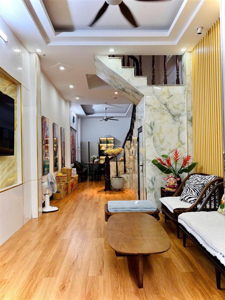 Bán nhà kim giang 44.8m x 4 tầng  full thổ cư  sổ đỏ nét vị trí ngõ 908 kim giang, cách tr