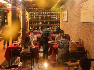 Cho thuê mặt bằng nhà hàng sẵn sàng kinh doanh ngay