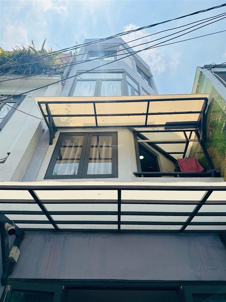 Vị trí vàng  sát quận 1  hxh vào nhà + cách mặt tiền 17m  4 tầng btct shr chính chủ  chỉ 4.2