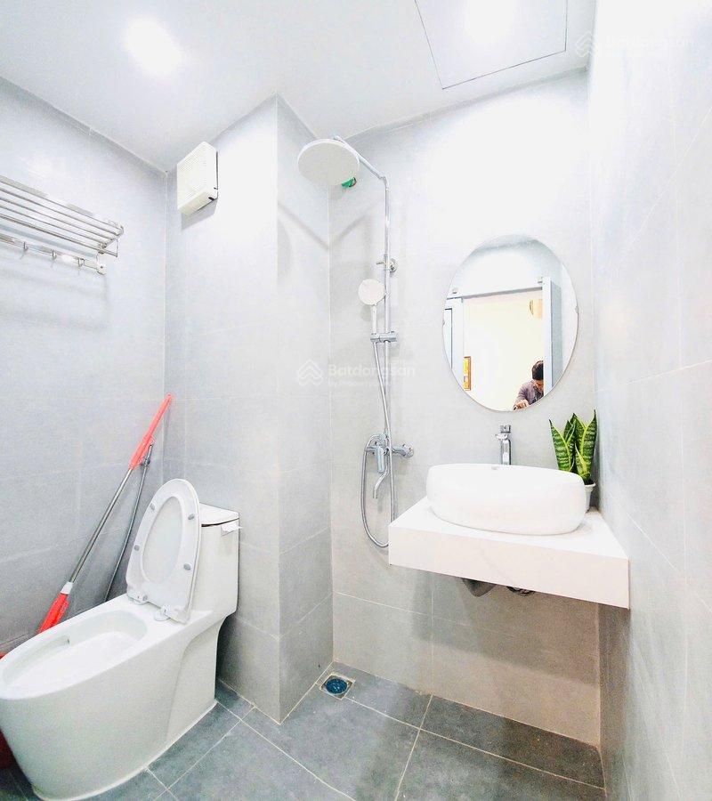 Bán chung cư thành phố giao lưu, 76m2, 3 ngủ, full nội thất. 5,9 tỷ.  0979 497 ***
