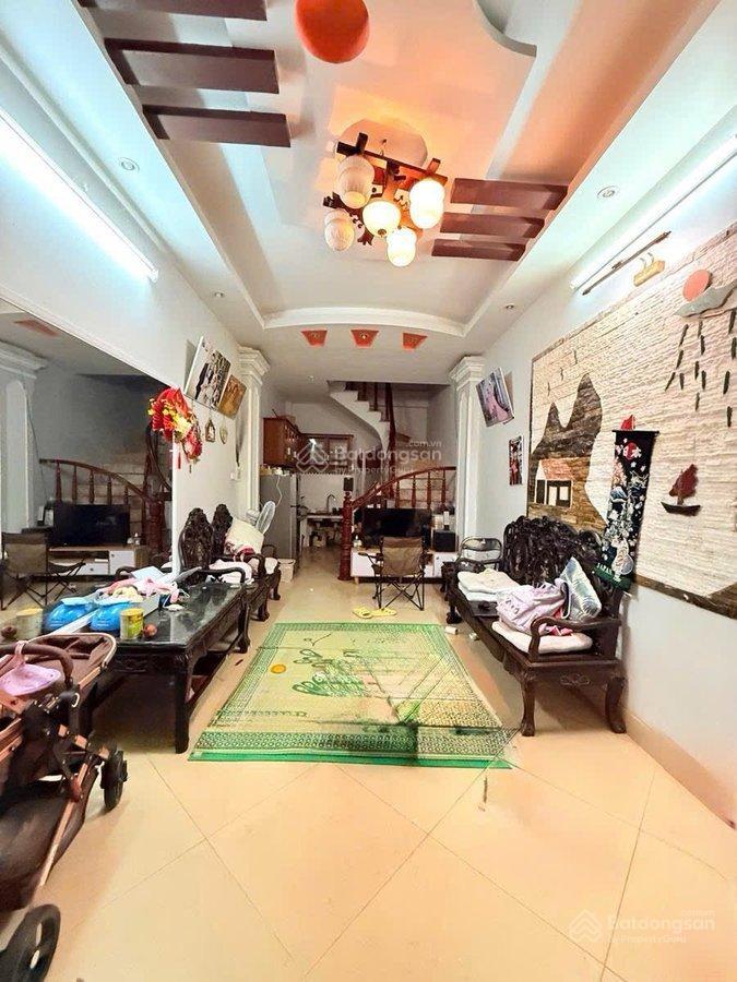8,15 tỷ sở hữu nhà trung tâm 5 tầng cực đẹp 31m2 5 tầng ngõ thông. 0979 497 ***