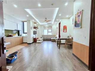 Căn hộ đẹp thành phố giao lưu 73m2, 2pn, 2vs, giá 5,55 tỷ, full nội thất. 0979 497 ***