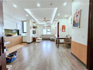 "chỉ 4,2 tỷ sở hữu ngay ở hồ tùng mậu 52m giáp luôn goldmark city, giá cực hiếm!"0979 497 ***