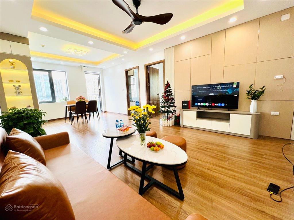 Cắt lỗ căn góc 77m², 2pn nổi bật tp giao lưu 5,6 tỷ  full nội thất  0979 497 ***