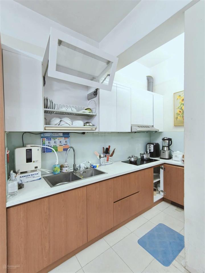 Cắt lỗ căn góc 77m², 2pn nổi bật tp giao lưu 5,6 tỷ  full nội thất  0979 497 ***