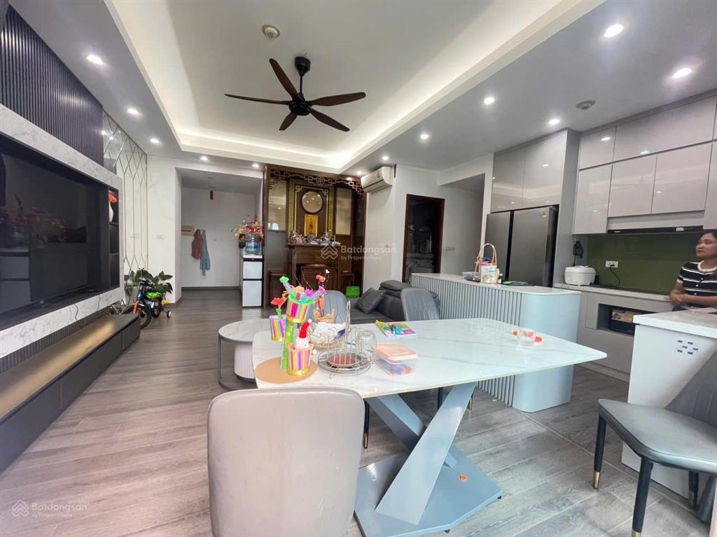 0979 497 *** căn hộ cccc mỹ đình  96m2  7,6 tỷ view đẹp  ngay sau bx mỹ đình