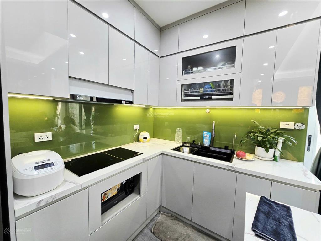 0979 497 *** căn hộ cccc mỹ đình  96m2  7,6 tỷ view đẹp  ngay sau bx mỹ đình