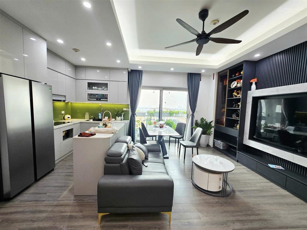 0979 497 *** căn hộ cccc mỹ đình  96m2  7,6 tỷ view đẹp  ngay sau bx mỹ đình