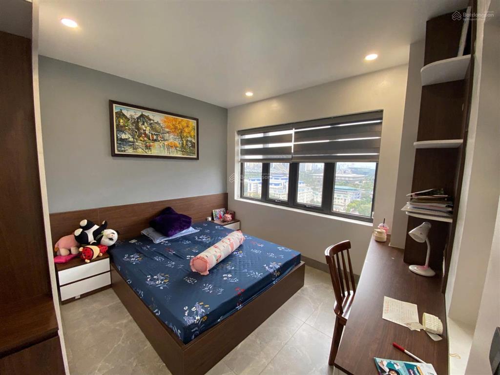 Căn hộ lô góc  80m2  giá 6,2 tỷ  3pn  2wc  full nội thất đẹp