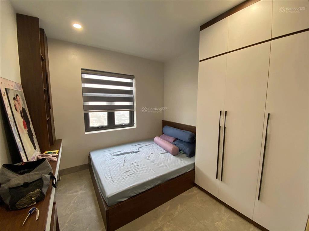 Căn hộ lô góc  80m2  giá 6,2 tỷ  3pn  2wc  full nội thất đẹp