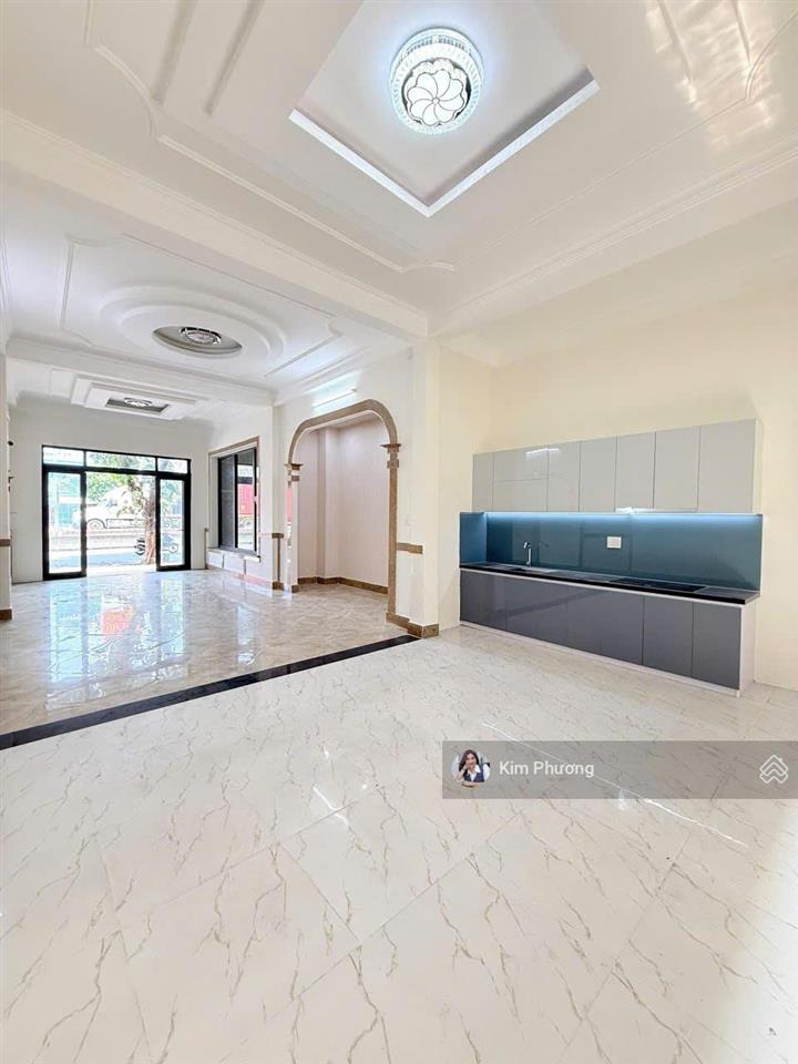 Chính chủ bán nhanh nhà 2 tầng + 1 hầm mặt tiền ngô quyền, dtsd 161m², gần biển, nhà mới vào ở ngay