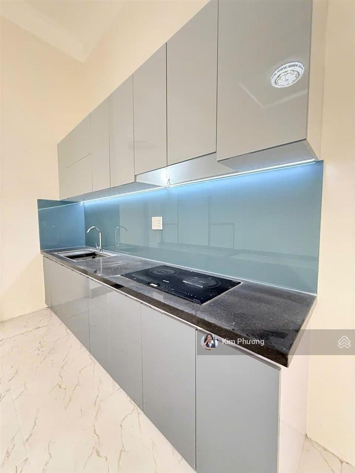 Chính chủ bán nhanh nhà 2 tầng + 1 hầm mặt tiền ngô quyền, dtsd 161m², gần biển, nhà mới vào ở ngay