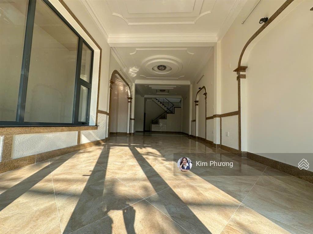 Chính chủ bán nhanh nhà 2 tầng + 1 hầm mặt tiền ngô quyền, dtsd 161m², gần biển, nhà mới vào ở ngay