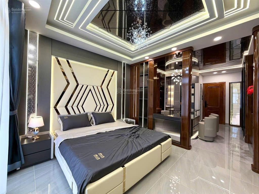 Chuyển công tác bán nhà hậu giang, 64m2, 6 tầng btct, 5 pn 6wc,thiết kế hiện đại,gần trường lam sơn